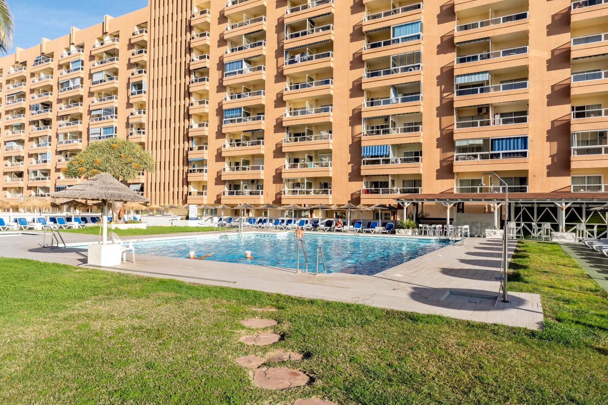 Pyr Studio Apt Partial Seaview Fuengirola Dış mekan fotoğraf
